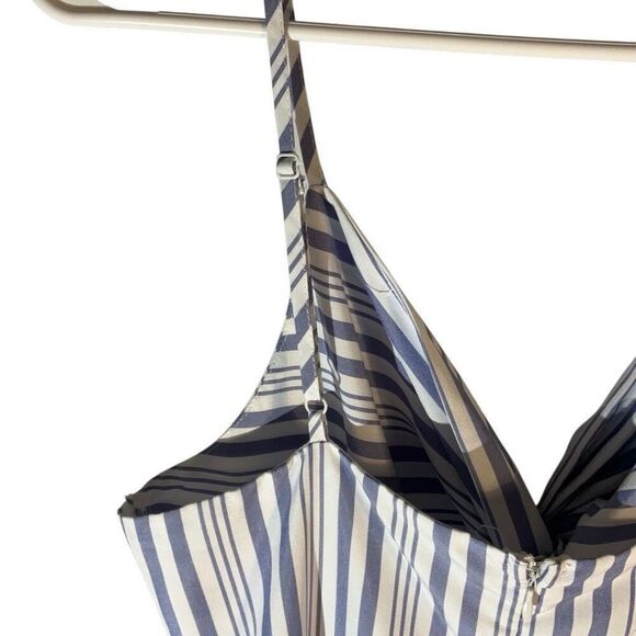 She + Sky Twist Front Mini Sundress, Large. Blue and White Striped. Summer!! - Picture 7 of 11